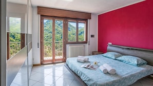 Maison familiale, 3 chambres, 2 salles de bains (Balcone Di Alex & Thomas) | 3 chambres, Wi-Fi
