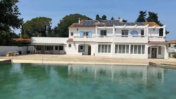 Façade de lâhĂ©bergement