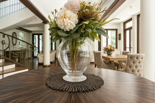 Colonial type 4-bedroom villa in Colombo with WiFi, AC