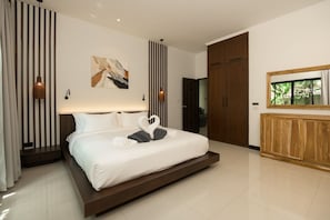 Deluxe Villa, 2 Bedrooms, Pool View | Premium bedding, in-room safe, desk, iron/ironing board - Green Garden Villa Hotel (Rawai)