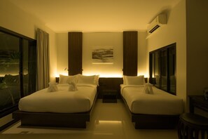 Literie de qualité supérieure, coffres-forts dans les chambres, bureau