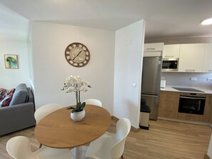 Interior - Sea front, 1 bedroom apartment, Fuengirola. (Fuengirola)