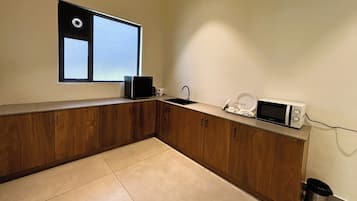 Luxury Room, Garden View | Desk, laptop workspace, free WiFi