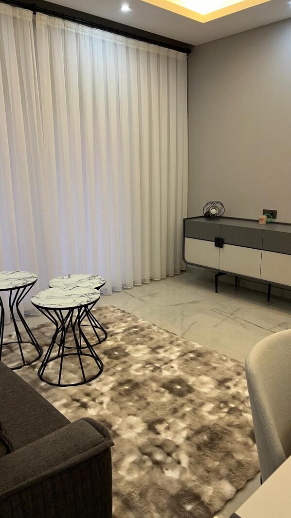 Room, 1 Bedroom, Smoking, Balcony | Interior