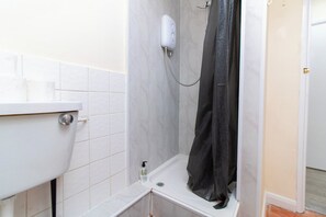 Interior - Brookvale Guest House Room 12 (Southampton)