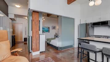 1 多间卧室、办公桌、熨斗/熨衣板、免费 WiFi