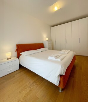 2 chambres, bureau, fer et planche à repasser, Wi-Fi gratuit