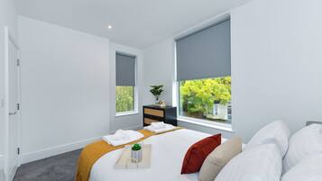 2 bedrooms, iron/ironing board, free WiFi