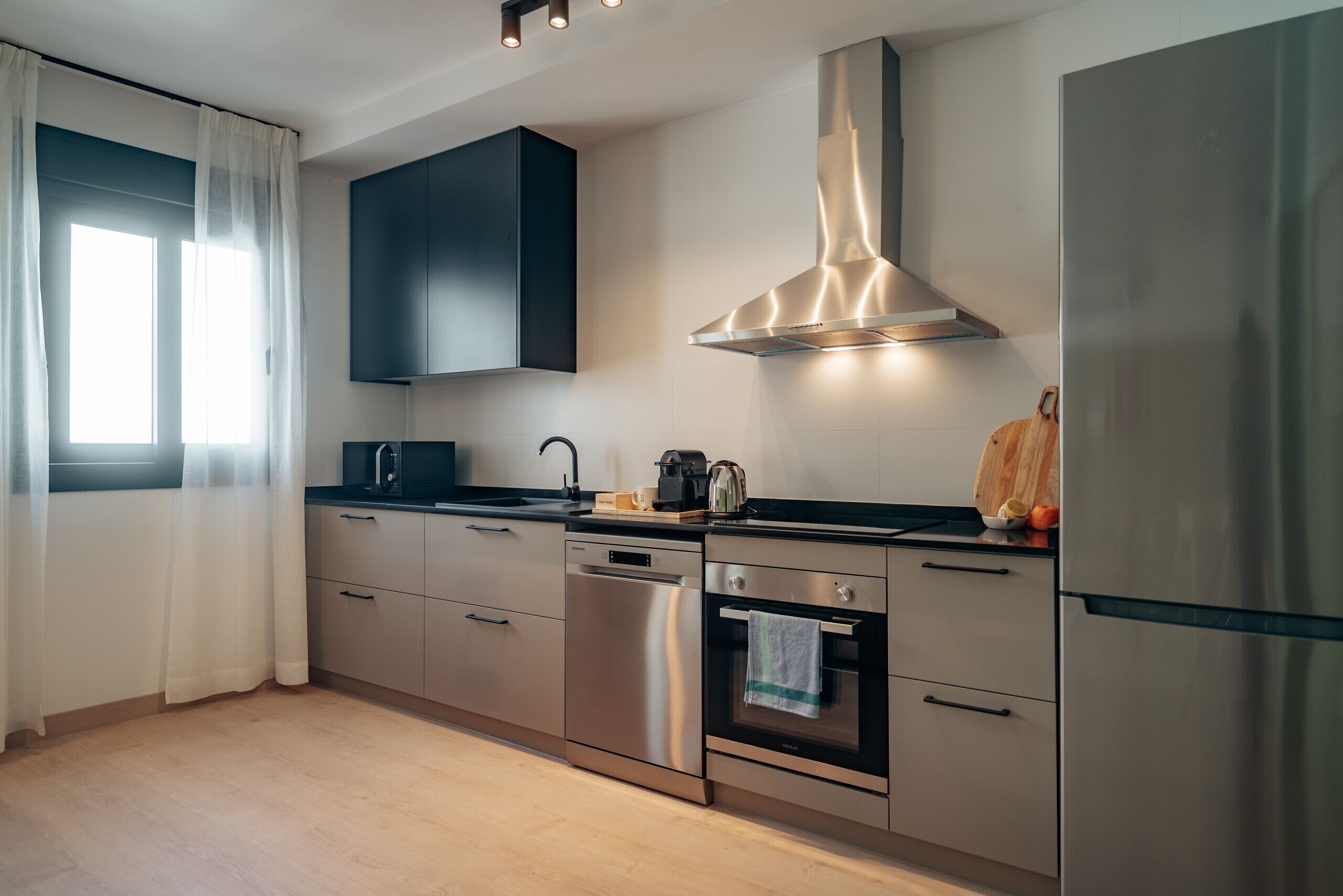 Apartament, 2 dormitoris | Cuina privada | Frigorífic, microones, forn i placa de cuina 