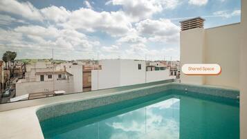 Piscina en la azotea