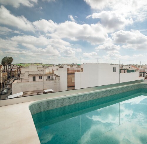 Los Olivos Apartments by Olala Homes 