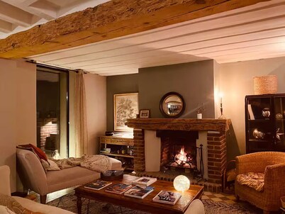 Charming house 20 mn from Giverny, 1 h from Paris and Deauville.