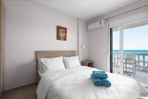 Laptop workspace, iron/ironing board, free WiFi, bed sheets