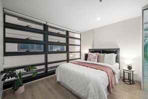 3 bedrooms - Comfortable CBD Family Base | 3BR, 2 Bath (Melbourne)