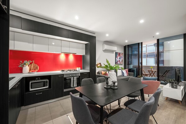 Interior - Comfortable CBD Family Base | 3BR, 2 Bath (Melbourne)