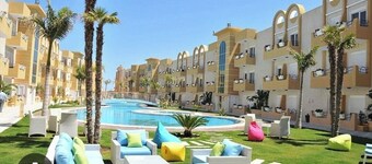 Resort Apartment with Pool / Playa