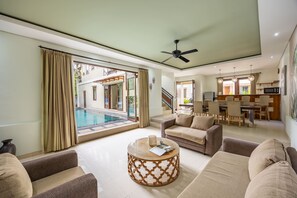 Lobby-Lounge