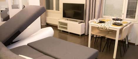 Comfort Studio, 1 Double Bed with Sofa bed, Courtyard View | Iron/ironing board, free WiFi