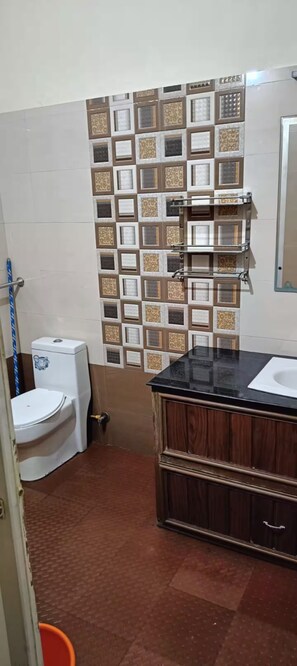 Shower, towels, soap