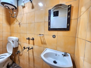 Ducha, toallas, jabón, shampoo