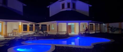 Villa, 4 chambres, accessible aux personnes à mobilité réduite, fumeur | Piscine