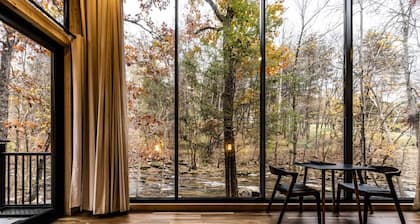 The View Glass Cabin at Four Fillies Lodge