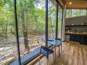 Dining - The View Glass Cabin at Four Filles Lodge (Peterstown)