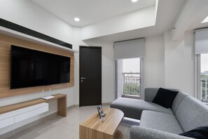 Suite, 2 Bedrooms | Living area | Flat-screen TV