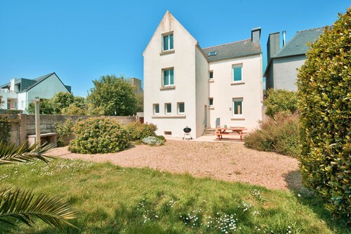 House for 8 in the center of Plouguerneau