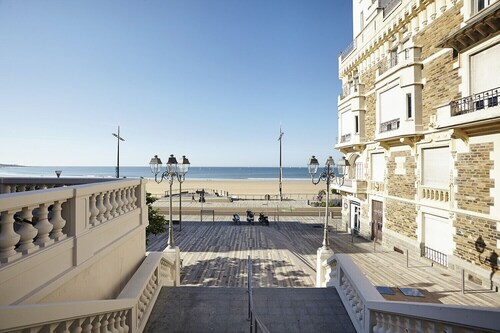 200 m from the beach – City center – Inner courtyard