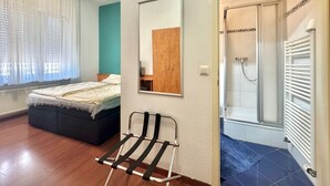 Standard Double or Twin Room, City View | Bathroom