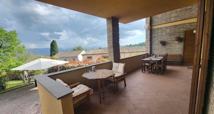 Dimora del Falco – Panoramavilla in Umbrien mit Suiten & regionalem Frühstück