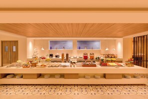 Restaurant - Lemon Tree Hotel Chandausi (Chandausi)