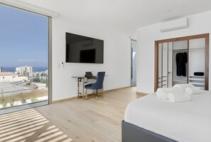 4 bedrooms, free WiFi, bed sheets