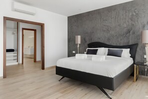 4 quartos, Wi-Fi de cortesia, roupa de cama