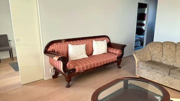 Appartamento, 2 camere da letto, accessibile ai disabili, balcone | Area soggiorno