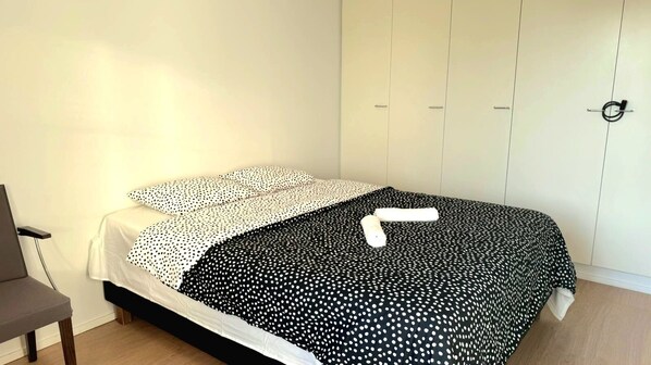 Apartment, 2 Bedrooms, Accessible, Balcony | 2 bedrooms