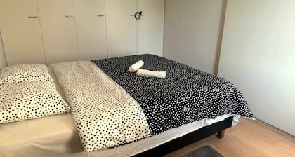 Cozy 2 Bedroom Apartment in Central Espoo, Close to Matinkylä Metro Station