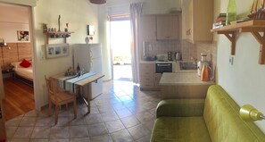 1 bedroom, soundproofing