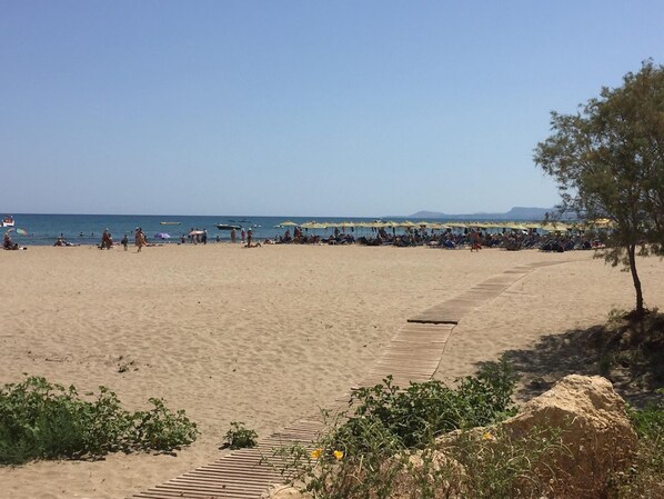 1 bedroom, soundproofing