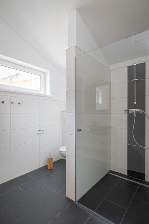 Chalet | Bathroom | Bathtub - Chalet in Turracher Hohe With Ski Slope Access (Reichenau)