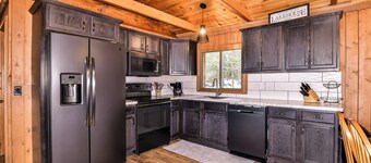 Beautiful Lost lake cabin-Stepaway Vacation Rentals