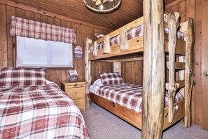 3 bedrooms, WiFi, bed sheets - Beautiful Lost lake cabin-Stepaway Vacation Rentals (St.Germain)