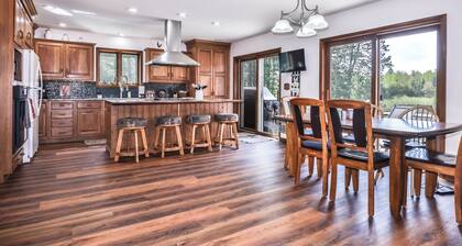 Stepaway Vacation Rentals- Happy Hours Pet Friendly