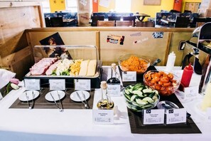 Tägliches inbegriffenes Frühstücksbuffet