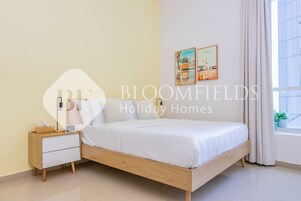 Estúdio luxo, vista para a cidade | Cofres nos quartos, ferros/tábuas de passar roupa, Wi-Fi de cortesia