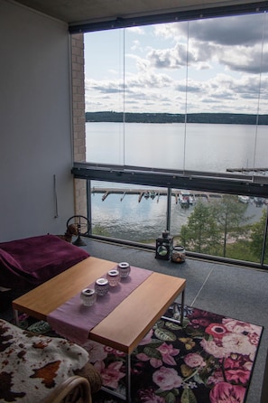 Deluxe-Apartment, 2 Schlafzimmer, Seeblick | Terrasse/Patio