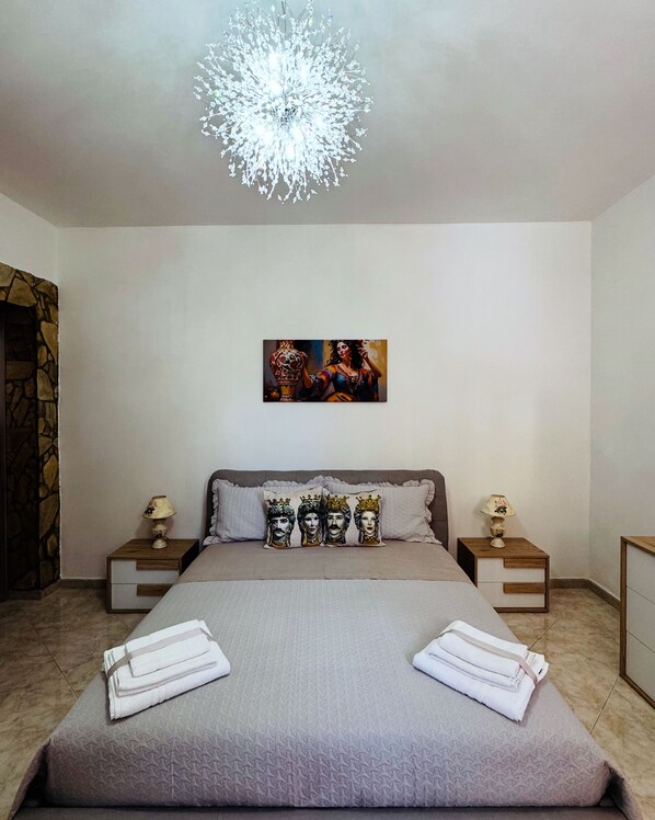 2 Schlafzimmer, Zimmersafe, Bügeleisen/Bügelbrett, Reisekinderbett