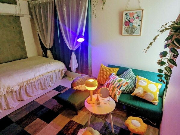 2 عدّة غرف نوم وواي فاي وملاءات أسرّة