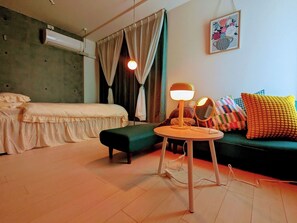 2 عدّة غرف نوم وواي فاي وملاءات أسرّة